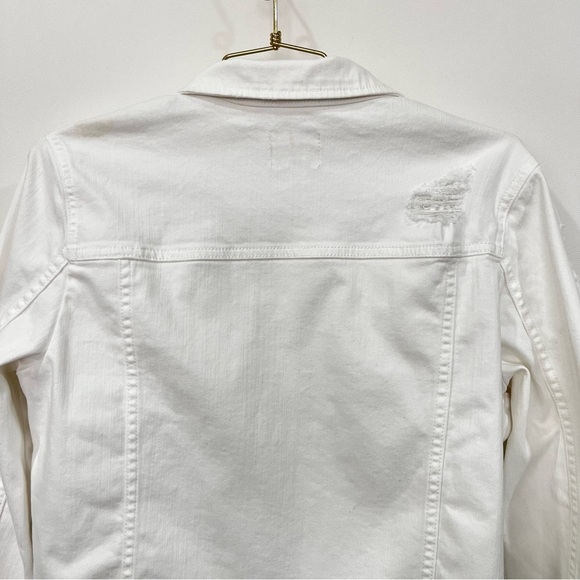 Melrose and Market White Denim Jacket Size Medium Cropped Distressed With Pocket - Picture 4 of 13